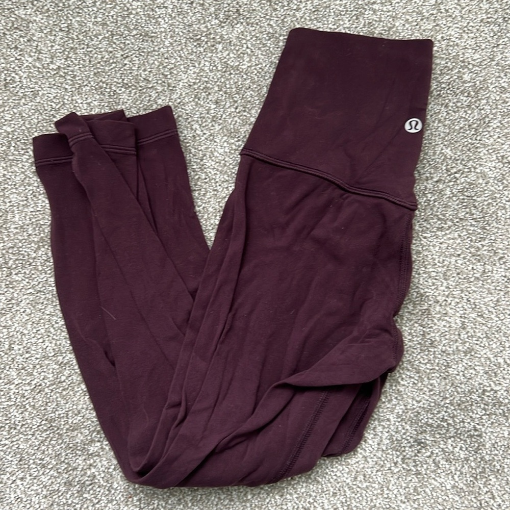 CROPPED LULULEMON ALIGNS